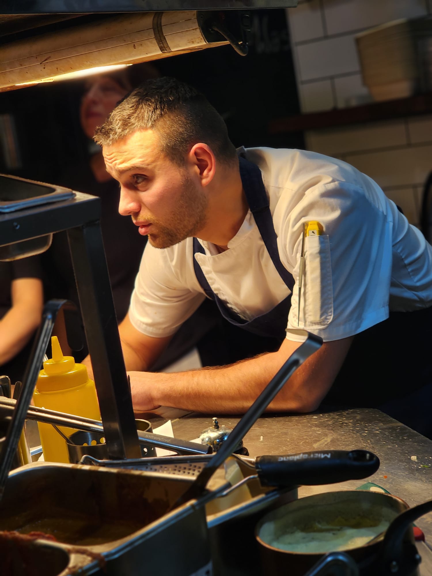 Chef Paata working during restaurant service